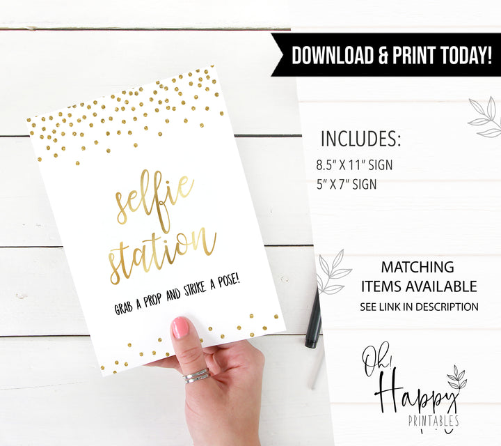 Selfie Station Sign - Gold Foil