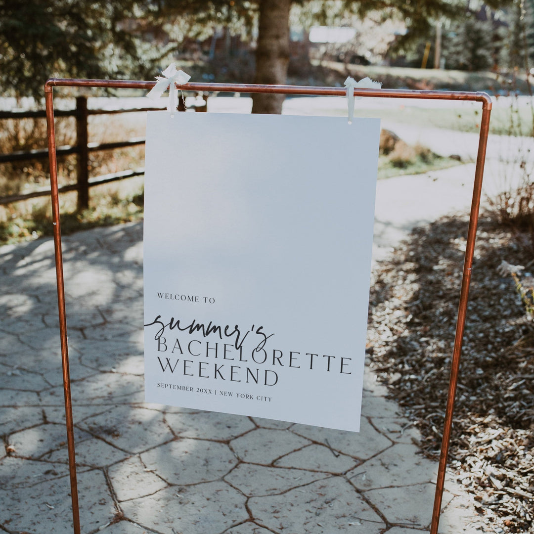 Fully editable, printable and mobile bachelorette invitation and welcome signs with a modern minimalist design. Perfect for a modern minimalist Bachelorette themed party